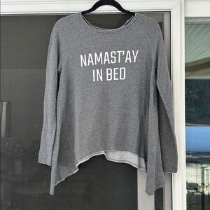 Grayson Threads Namast’ay in Bed Graphic Pajama Lounge Top Size medium gray